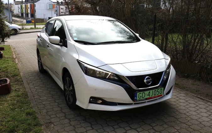 Nissan Leaf cena 69900 przebieg: 27700, rok produkcji 2018 z Bierutów małe 121